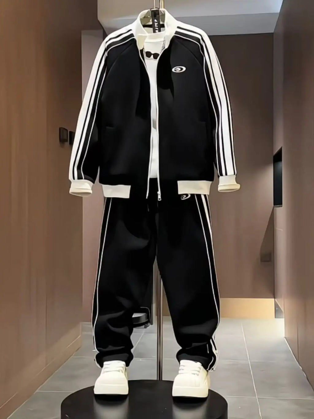 Men's Trendy Sporty Sets Stand-up Collar Jacket Sweatpants Casual 2 piece Spring Autumn 2026 Fashionable Simple Suit
